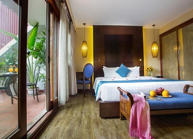 Khách sạn Oriental Suites Hotel & Spa